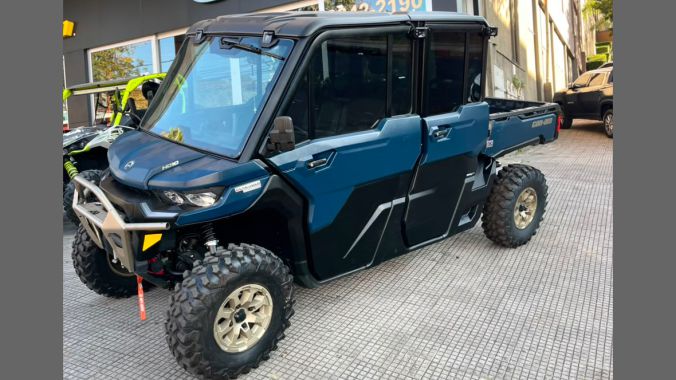 02 Can Am Defender MAX Limited HD10 2025