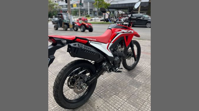 04 Honda XR300L Tornado 2025