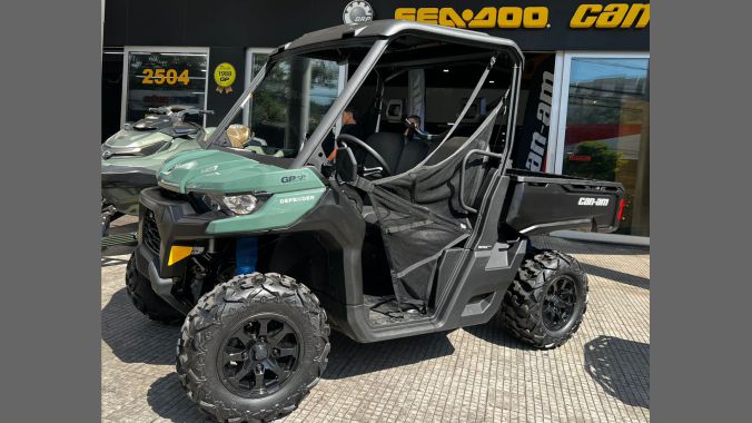 02 Can Am Defender DPS HD7 2026