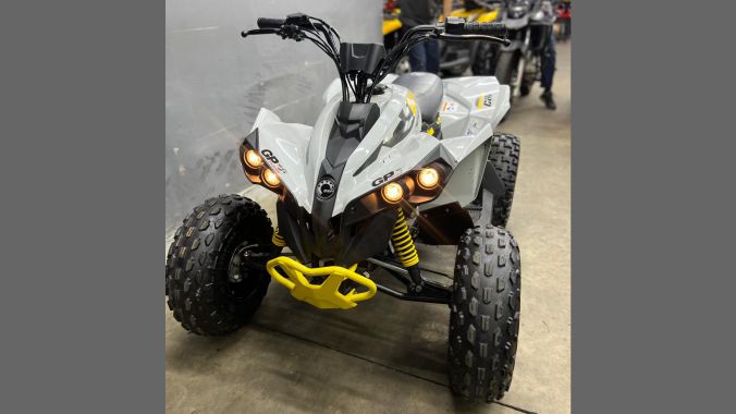 03 Can Am Renegade 100 EFI 2023