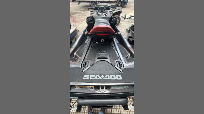 03 Sea Doo GTR X 300 2024